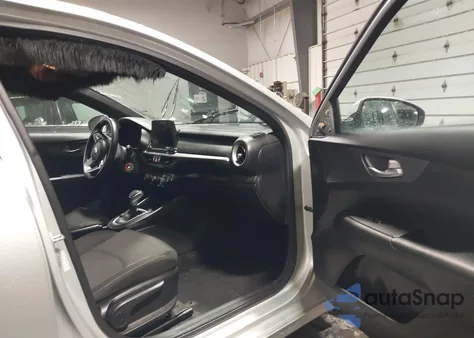 2021 Kia Forte Lxs из США, поврежденный, VIN 3KPF24AD8ME379775